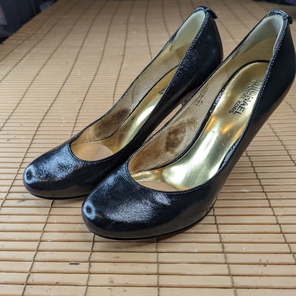 Michael Kors women's sz 7.5M classic 4
